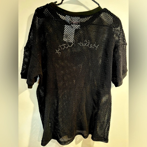 Hello Kitty - Black Mesh Tee - size Medium - Forever 21 NWT - Picture 4 of 8